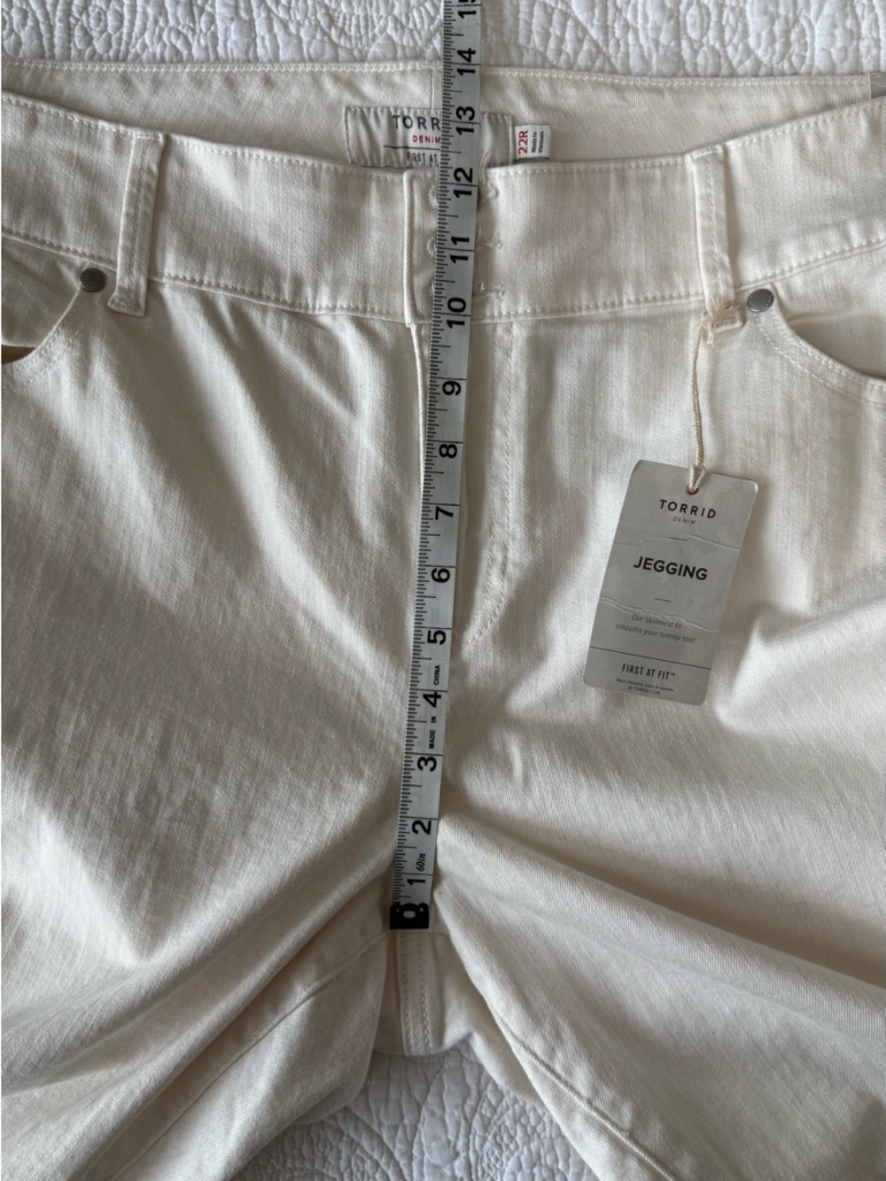 Torrid Off-White High-Rise Denim Jeans Jeggings Women’s 22R - Picture 9 of 10